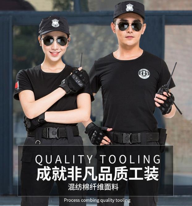 蘇州卡珀職業(yè)服裝（蘇州）有限公司，公司秉承以創(chuàng)新設(shè)計(jì)，用料精良，做工精致的職業(yè)理念，受到顧客的普遍好評。公司主要做短袖保安服-春秋工作服-協(xié)警服-冬季工作服。